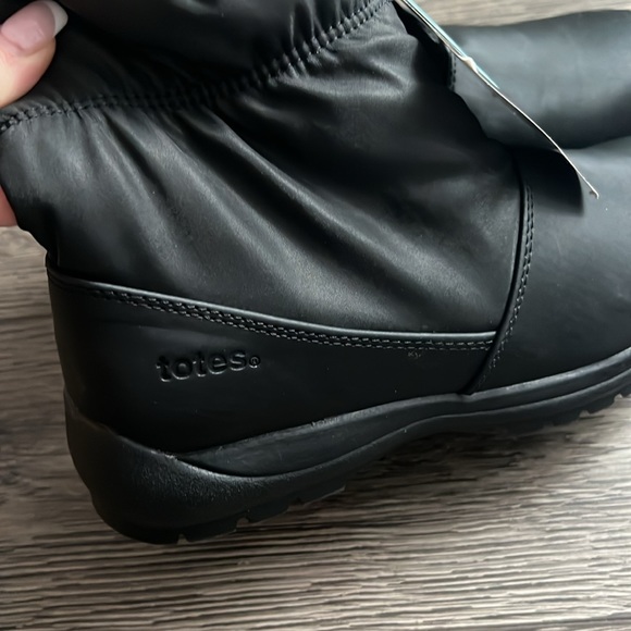 Totes boots - Picture 5 of 7